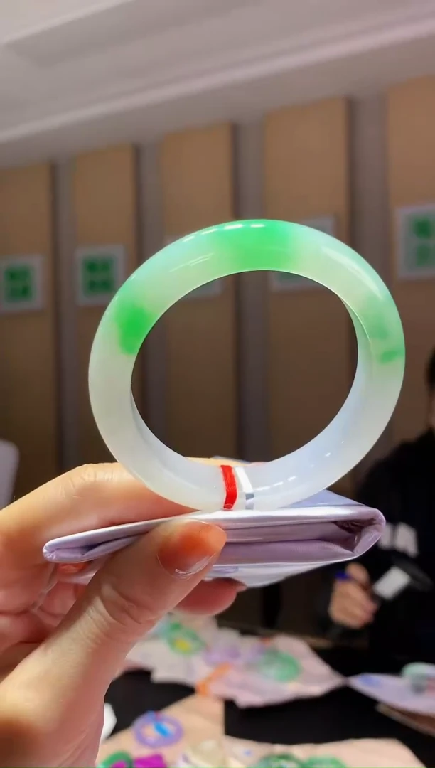 未镶嵌手镯翡翠-C103 圈口53 全款20万 定金2万