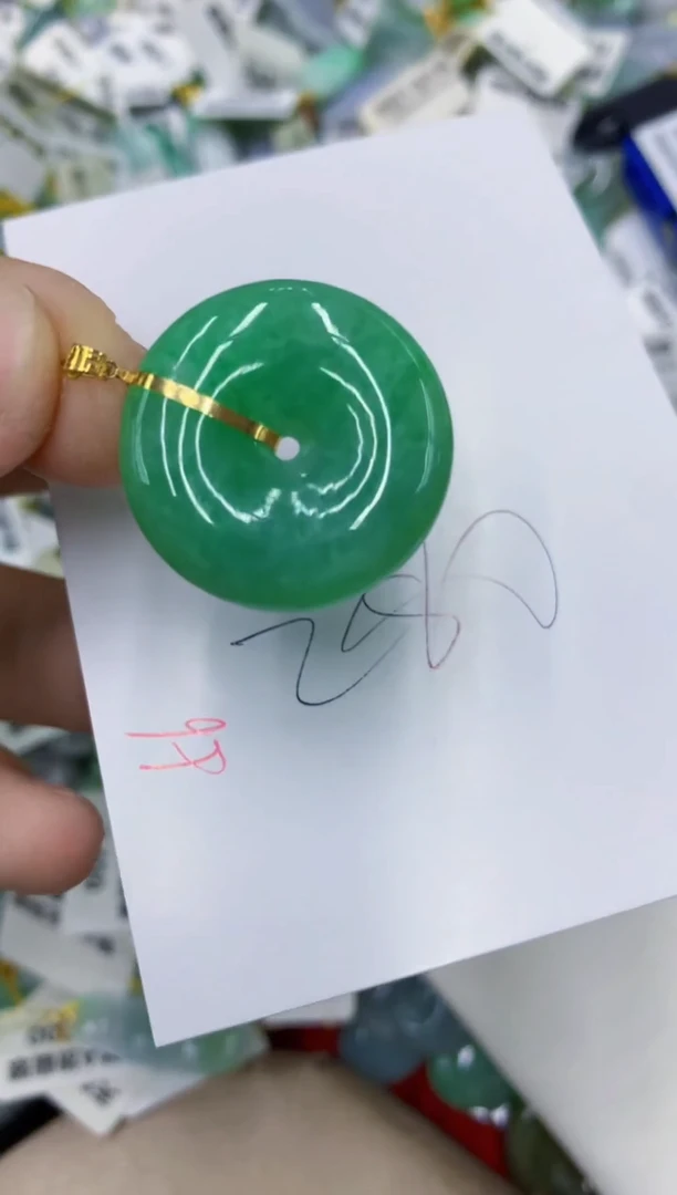 颈饰18K金镶嵌翡翠11111111111