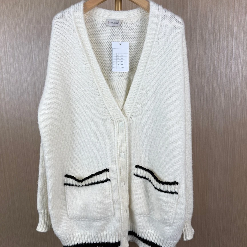 99新 MONCLER 羊毛针织开衫 M 16548541