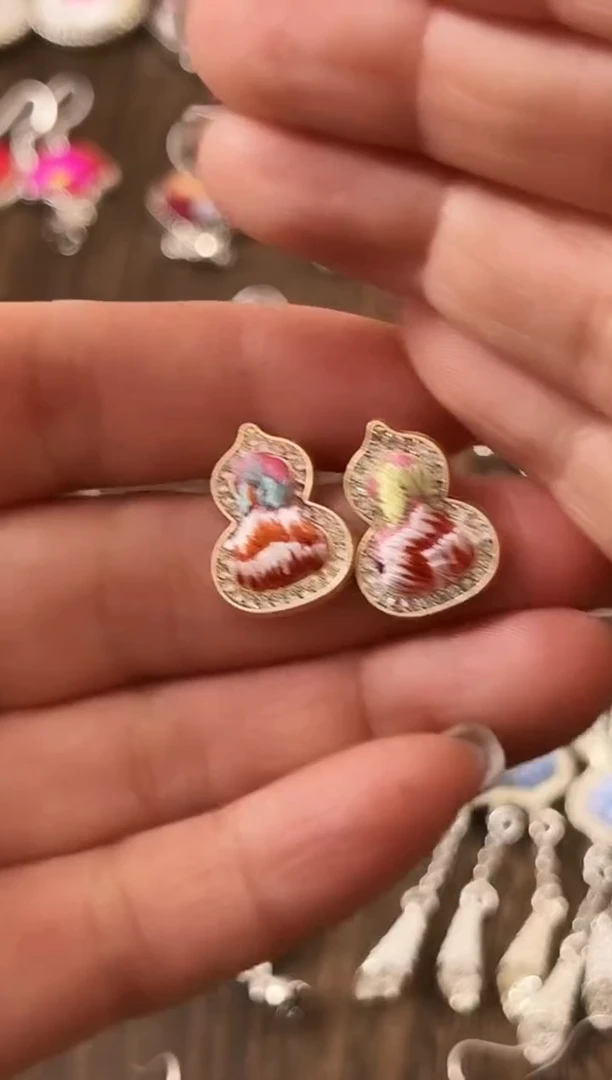 【闪购商品】织绣民族风老绣饰品564