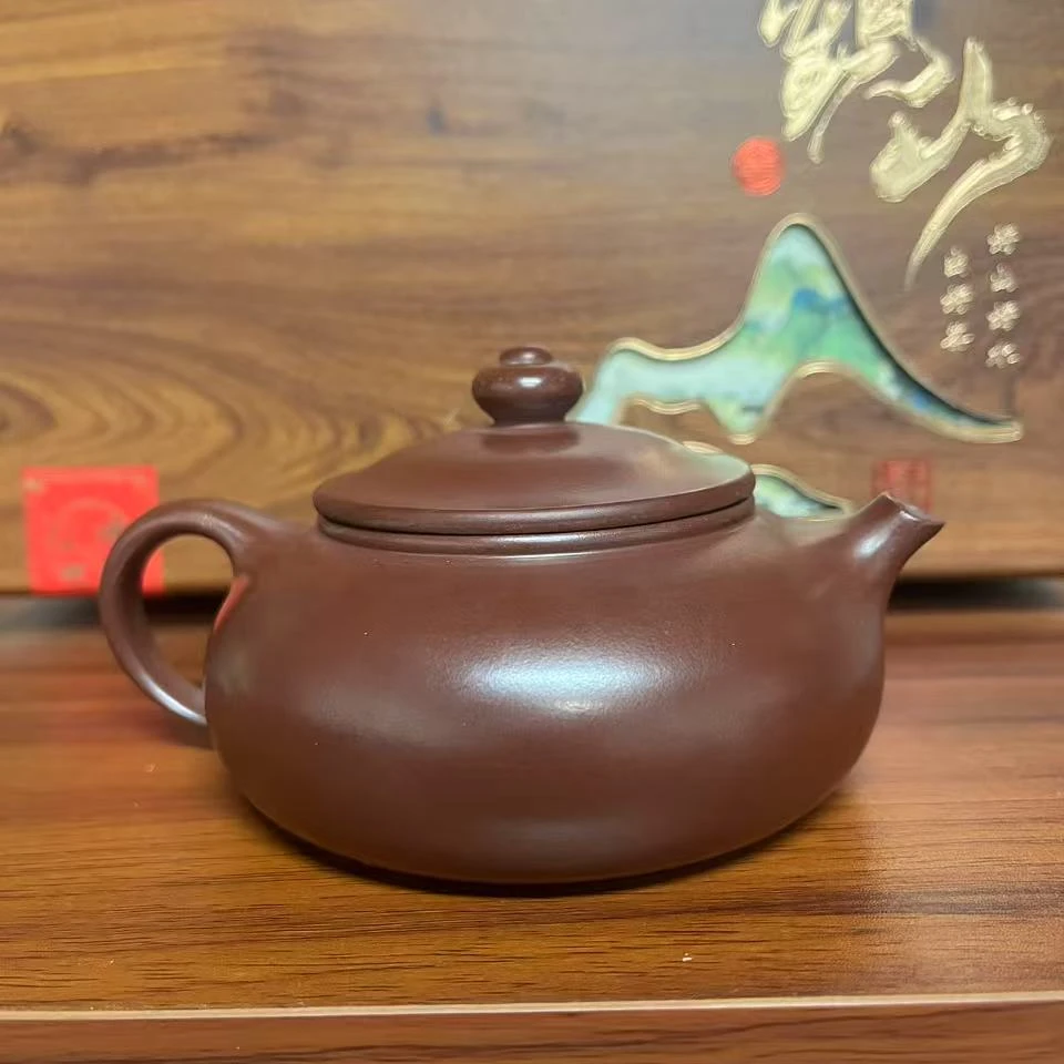 当代 宜兴紫砂龙血砂光器寒江壶 赵园静