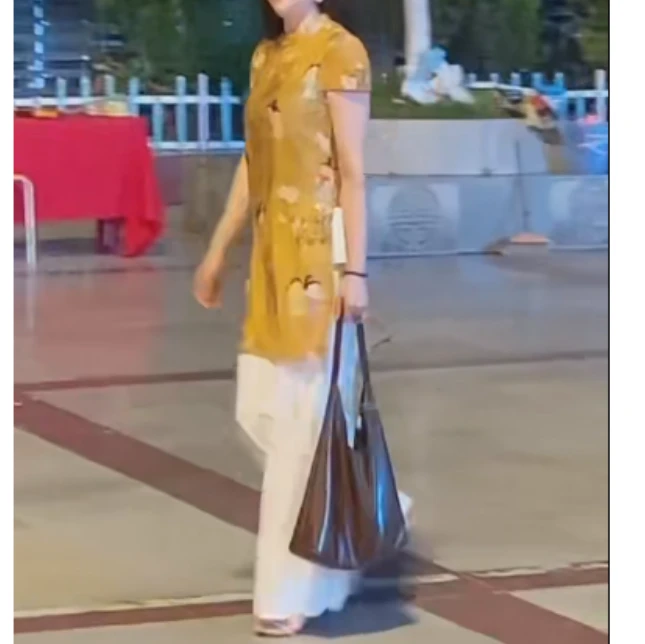 2025夏季时尚潮流百搭精品女装初Maa