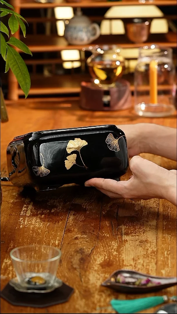 m**e莺歌烧/四方银杏黑底