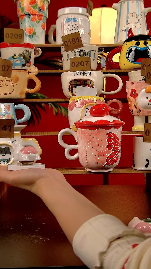 摆件DIY景德镇陶瓷纯手工手绘创意小摆件（随机发货）