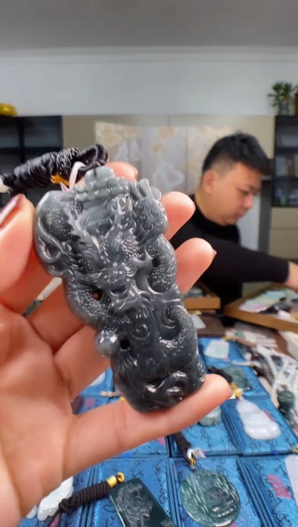 颈饰未镶嵌翡翠多样性发其一