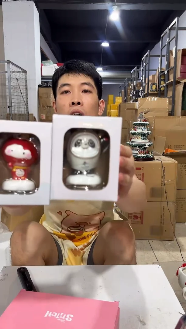 瓷片原盒敦蓉摆件一对