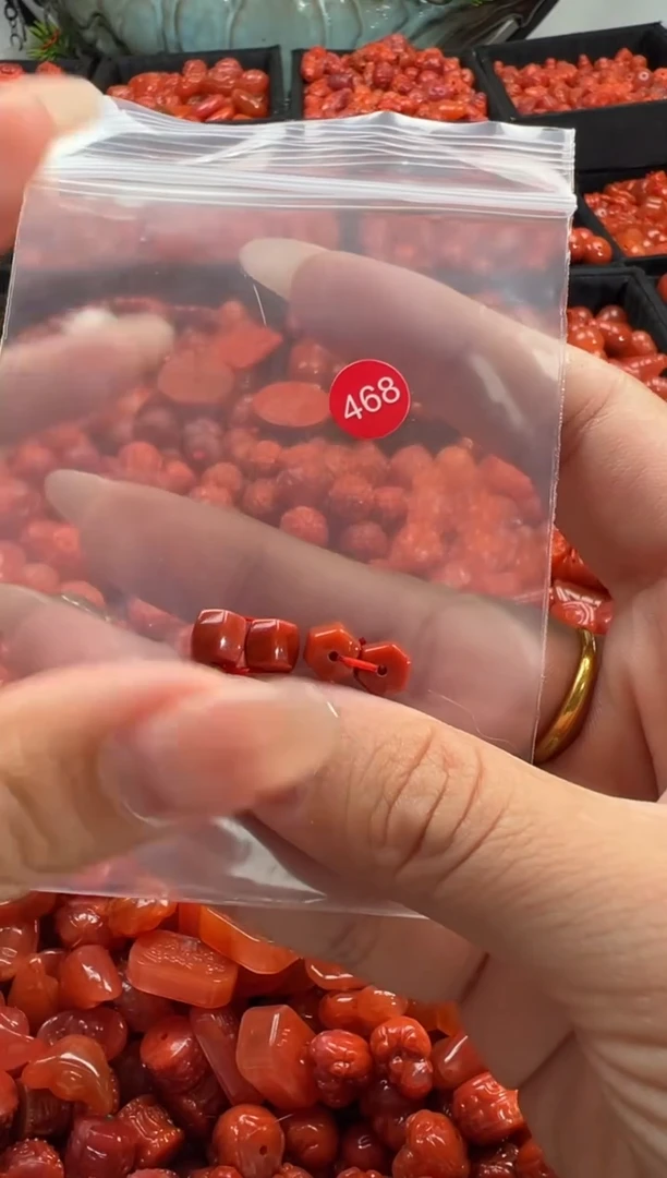 颈饰未镶嵌南红玛瑙1