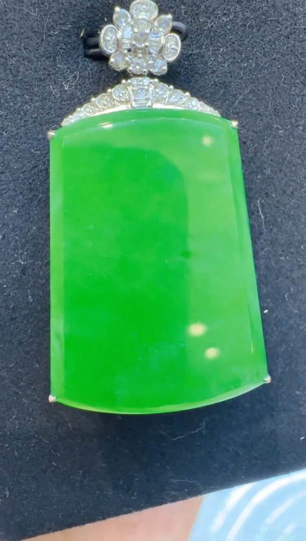 吊坠(不含链)18K金镶嵌翡翠多样性团购发一件