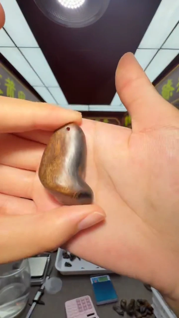 沉香吊坠多样性发一