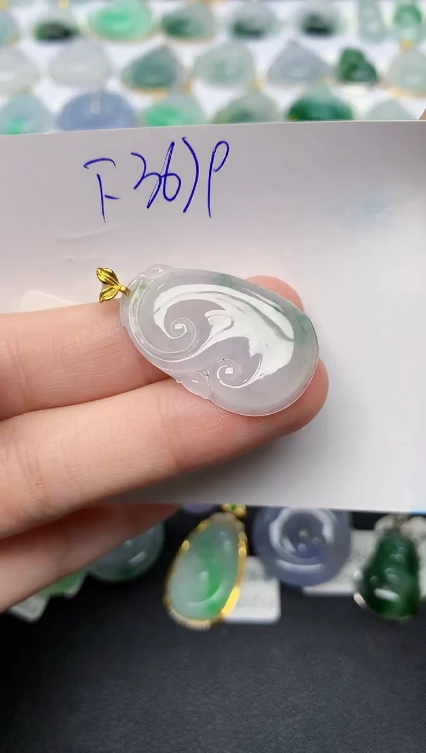 颈饰18K金镶嵌翡翠天然缅甸A货翡翠百元以上9元证书费自理