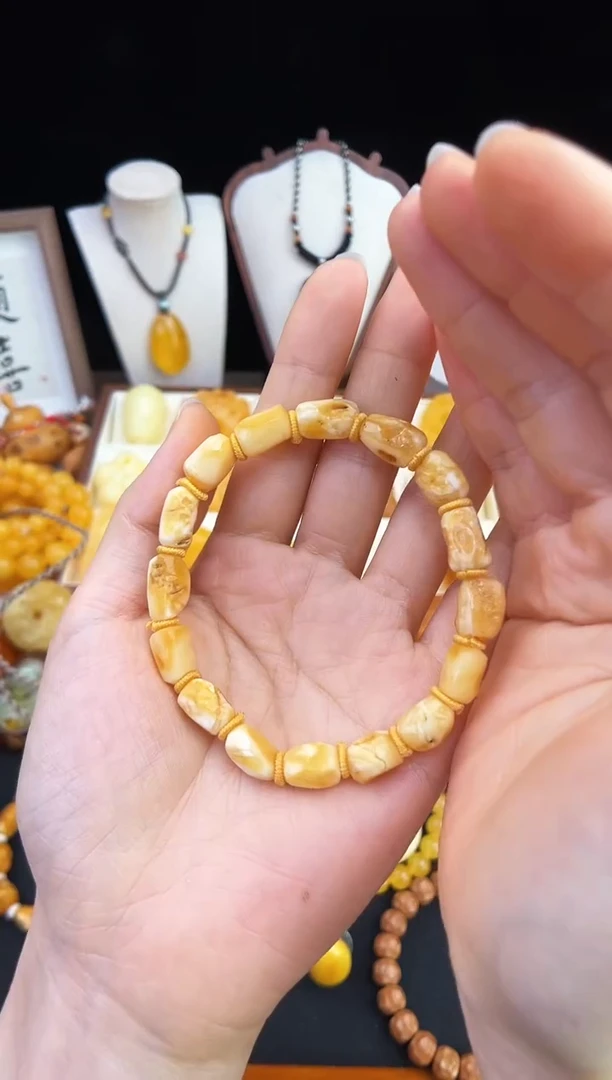 未镶嵌琥珀珠宝奇石柒月