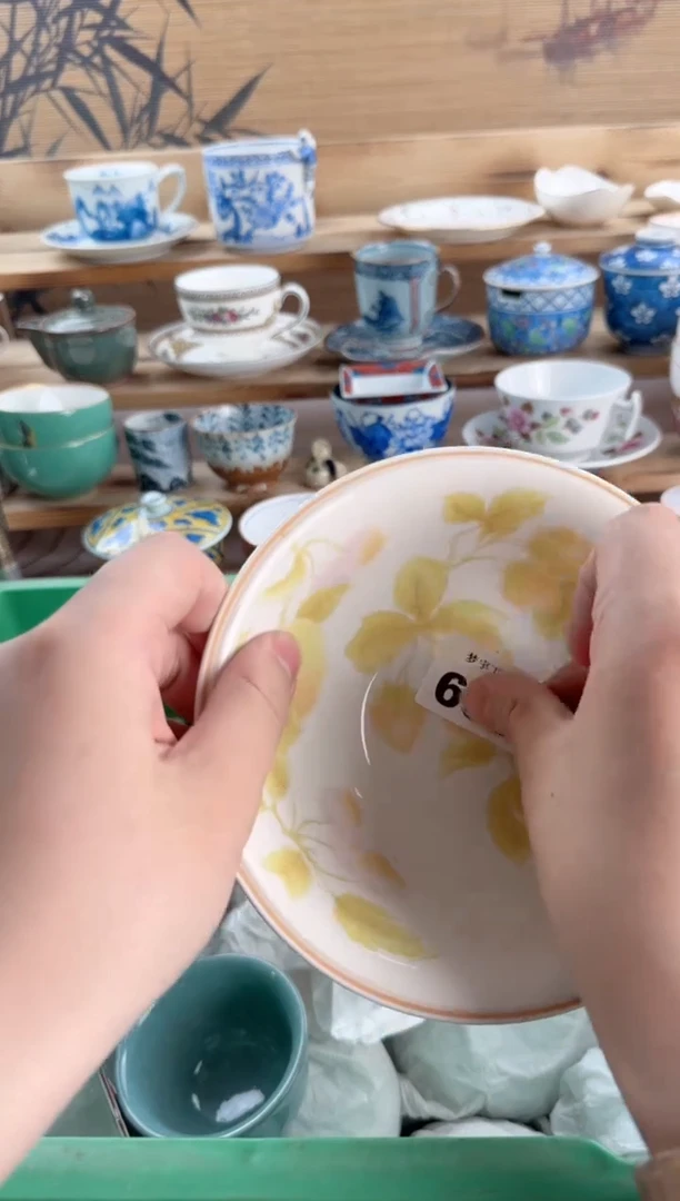 瓷片棉****巴梦宇海外工艺品瓷器698