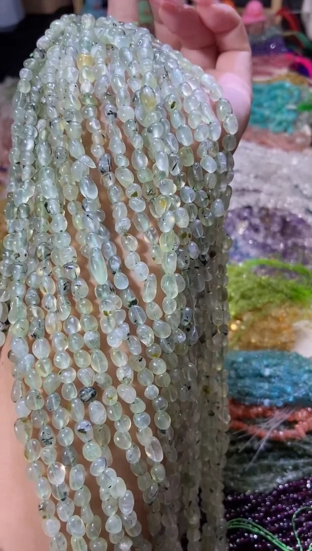 水晶珠宝半成品未镶嵌随形葡萄