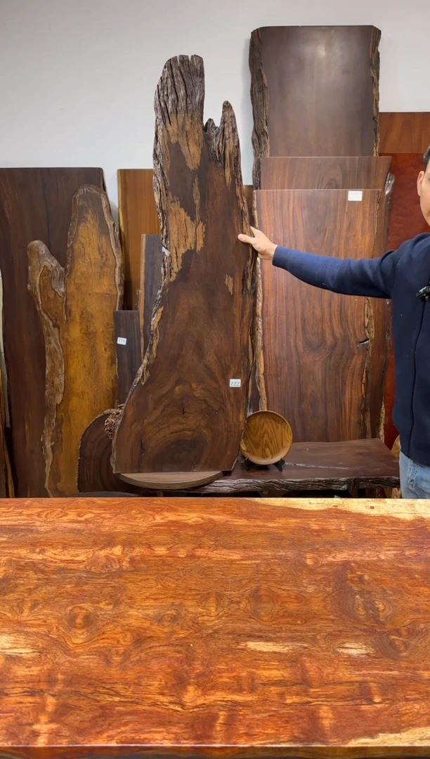 风车木（黑檀木）尺寸146*40-50*2.3编号222