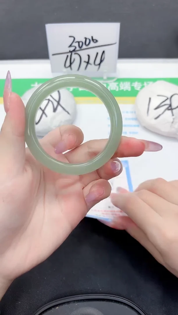 石英质玉手镯未镶嵌35-52.1