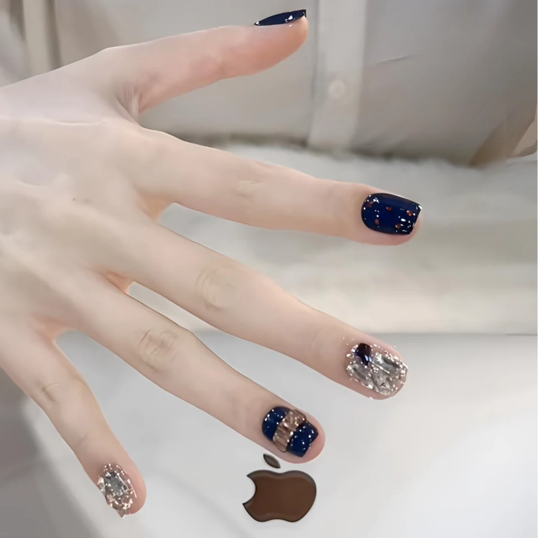 【藏蓝波点】秋冬爆款高级感爆闪碎钻显白百搭短款法式美甲穿戴甲片