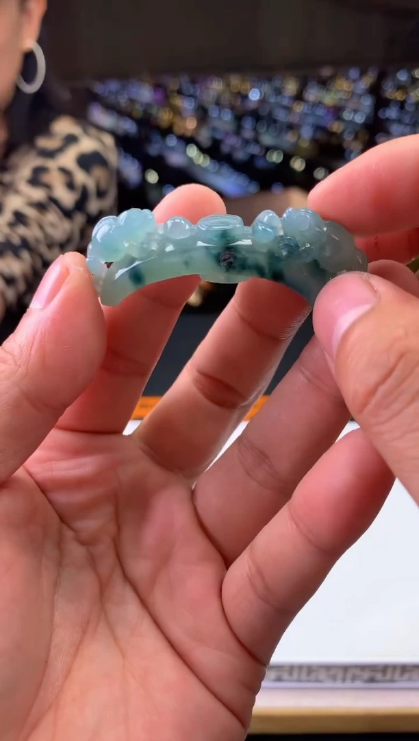 颈饰未镶嵌翡翠兔**?-1173