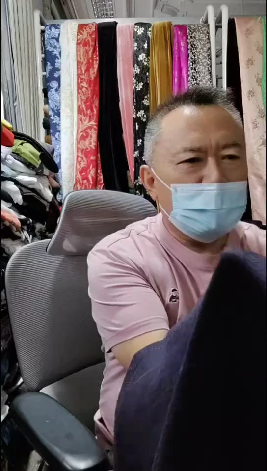 深紫色彩线格子图案布料