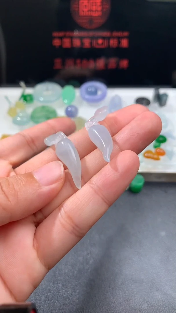 未镶嵌定制翡翠