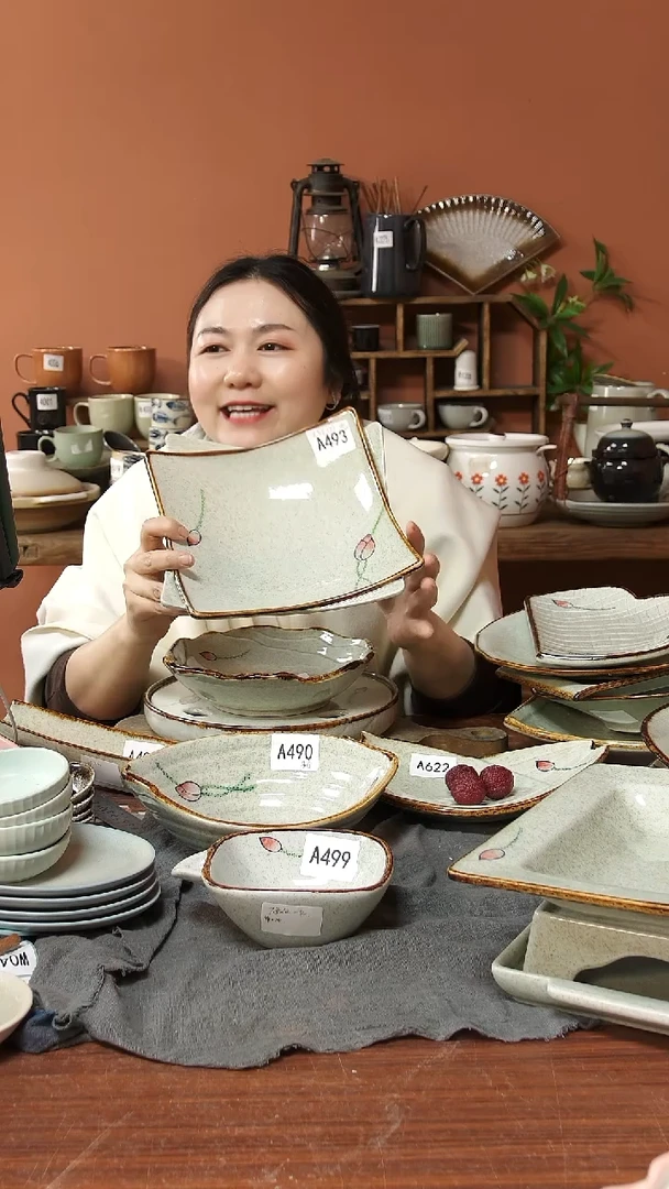 陶瓷A493 一只陶瓷荷花四角方深盘可能微