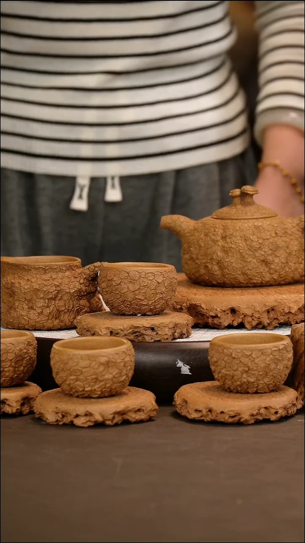 茶壶紫砂【张杏娟】老段泥 供春壶  350cc