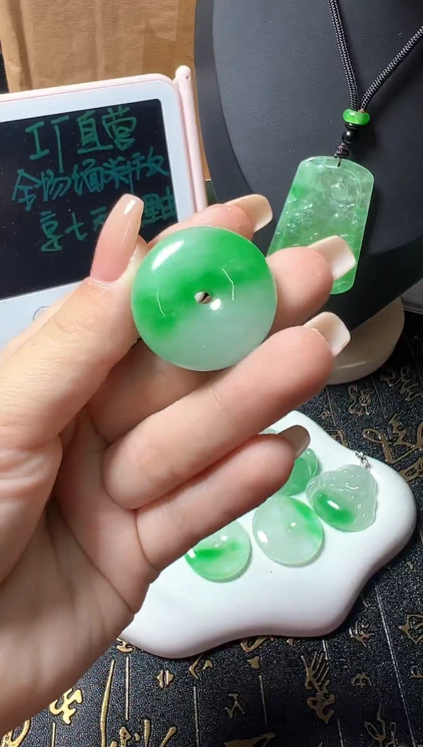 颈饰未镶嵌翡翠所见即所得，一图一物