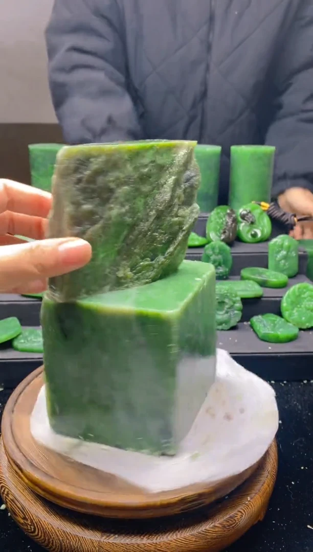 未镶嵌和田玉珠宝半成品1