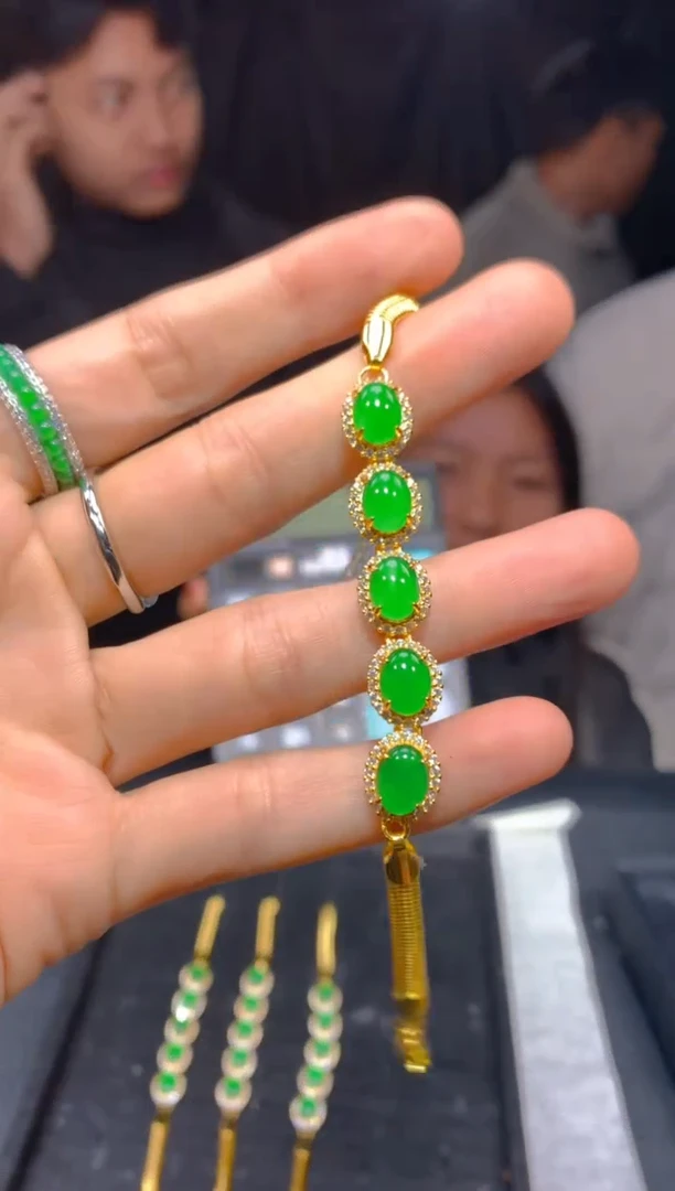 【闪购商品】定制翡翠未镶嵌59多样性发货（发其一）