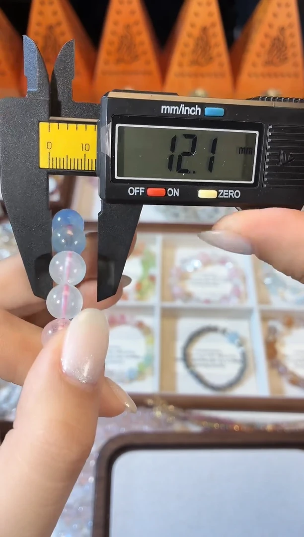 水晶手串未镶嵌158摩根石