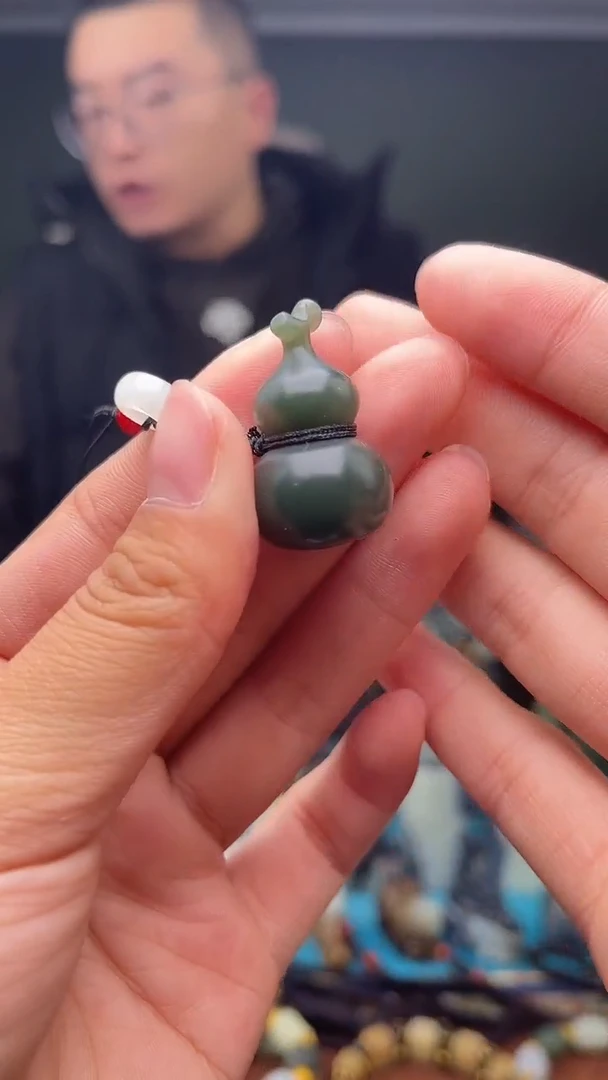 未镶嵌和田玉挂件1