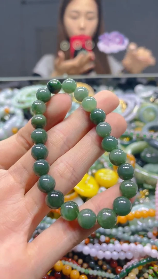 颈饰未镶嵌翡翠8MM/E/翡翠A货，一件也是批发价
