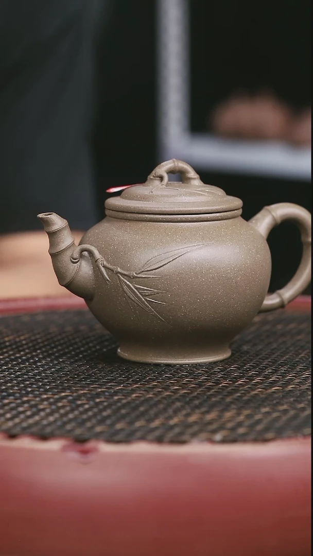茶壶紫砂何*浩28号蟹壳青竹报春花呢暇