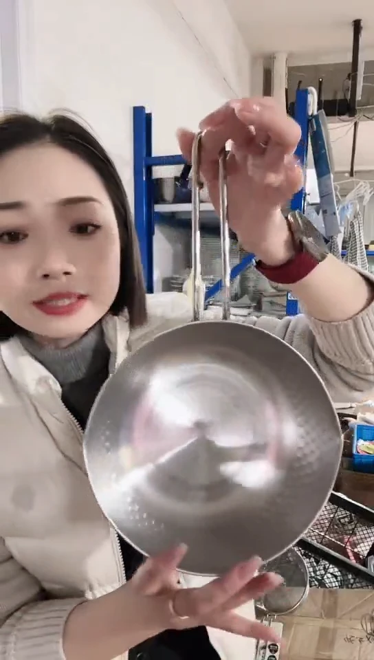 【闪购商品】瓷片进口家用百货18CM奶锅