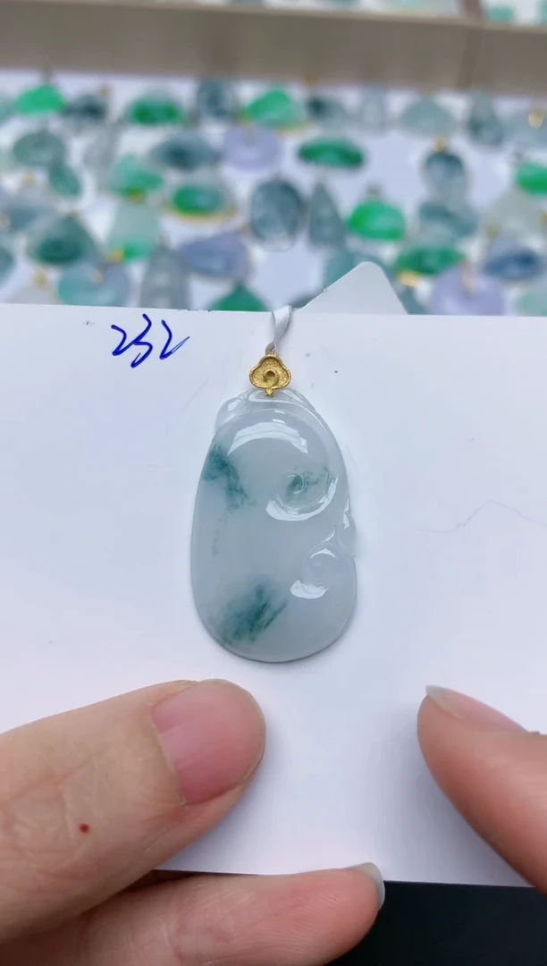 【闪购商品】翡翠颈饰18K金镶嵌天然翡翠A货