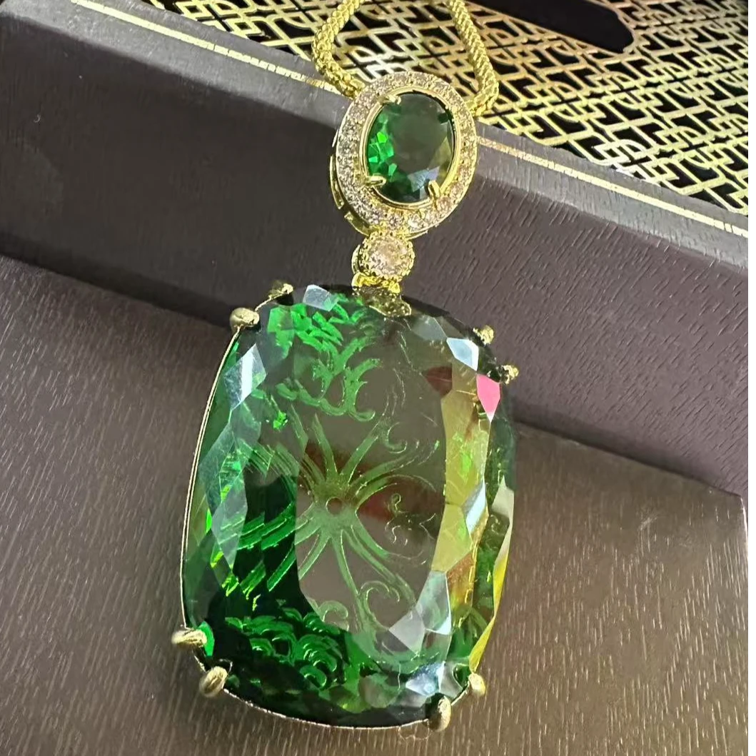  高定—  精品 高端奢华吊坠（D051)