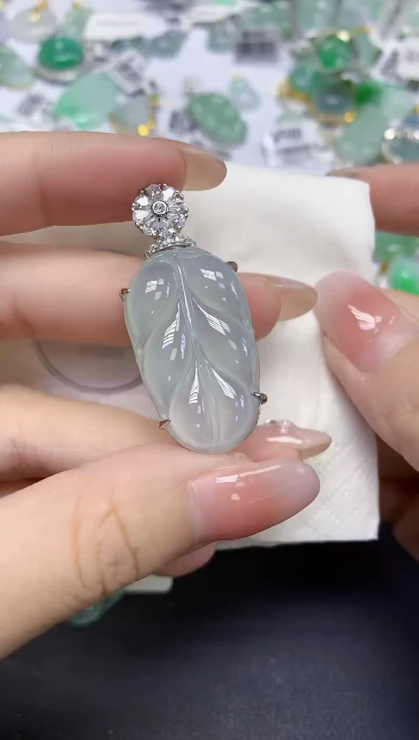 颈饰未镶嵌翡翠天然缅甸翡翠A货百元以上9元证书费自理