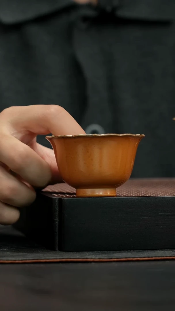 金丝楠木落灰花口杯60ml