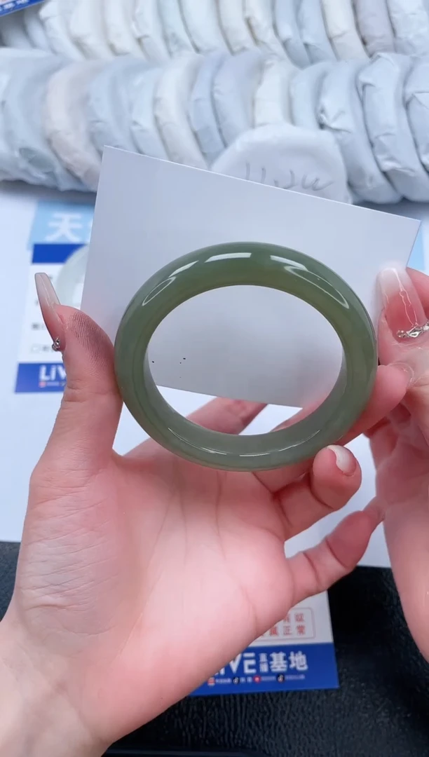 【闪购商品】和田玉手镯未镶嵌T301-54.8