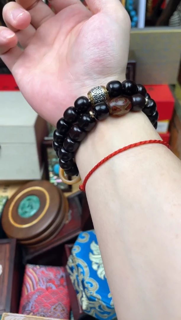 金刚菩提手串---------------墨玉菩提