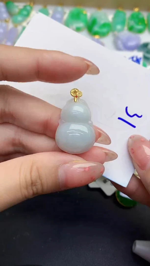 翡翠未镶嵌颈饰缅甸天然翡翠A货