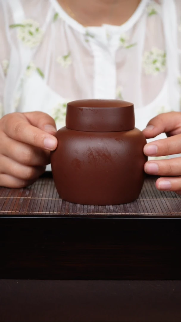 1号宜兴紫砂茶叶罐瑕疵