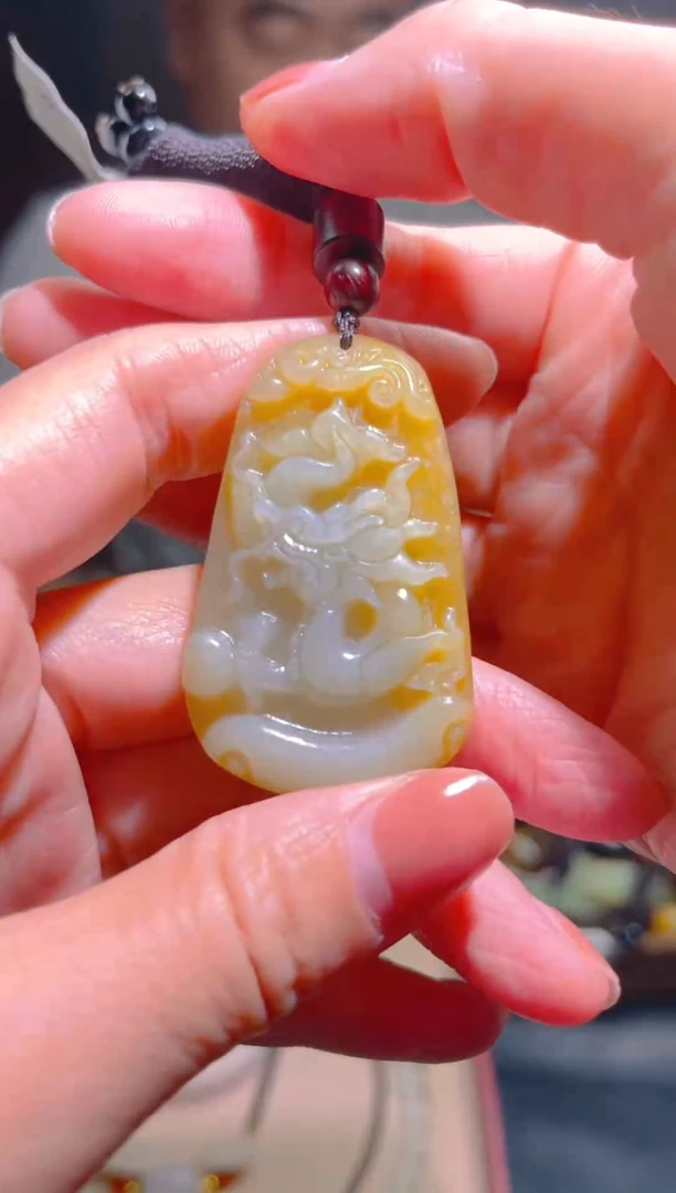 和田玉未镶嵌颈饰·