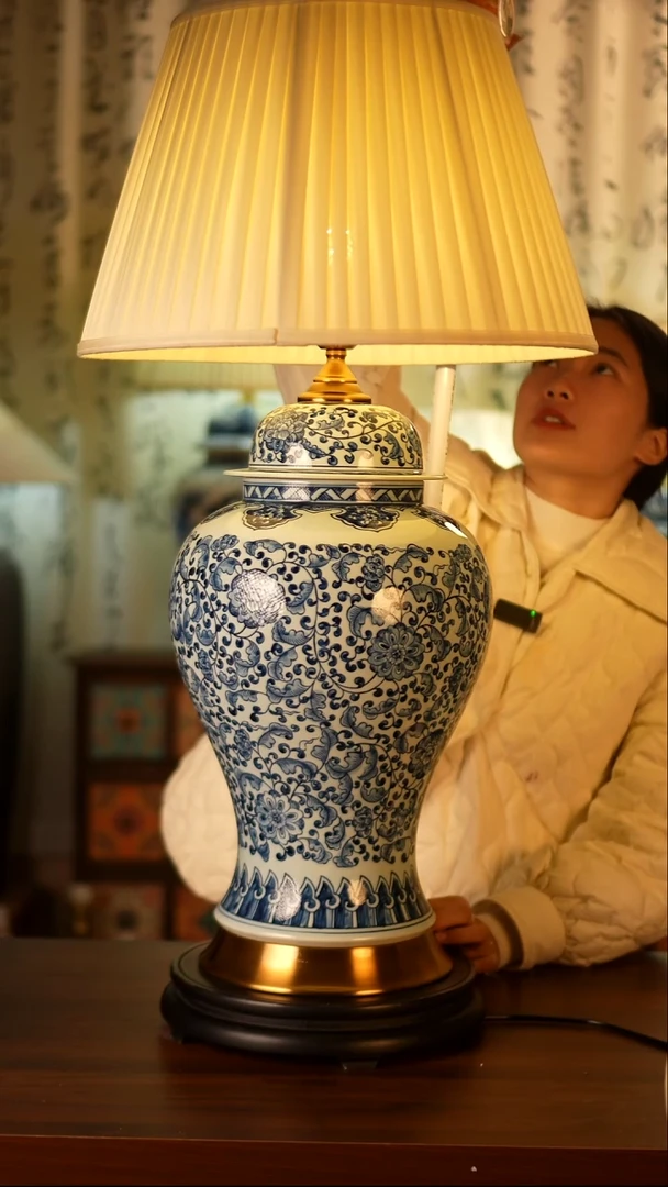 圆形款景德镇陶瓷台灯