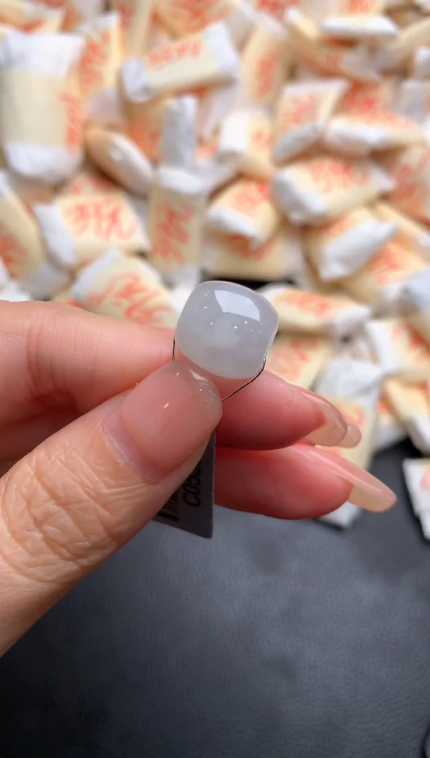 未镶嵌挂件翡翠福利（多样性发货）1个