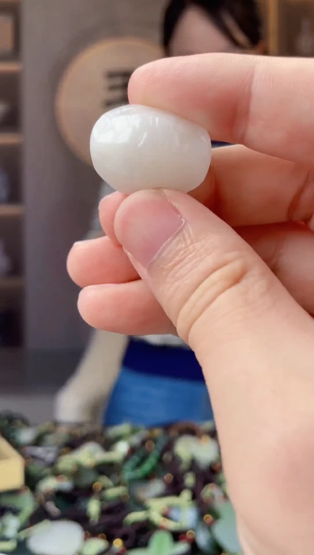 颈饰未镶嵌和田玉拍一发一，多样性发货