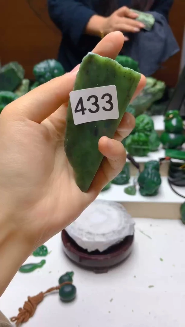 未镶嵌和田玉（碧玉）珠宝半成品0