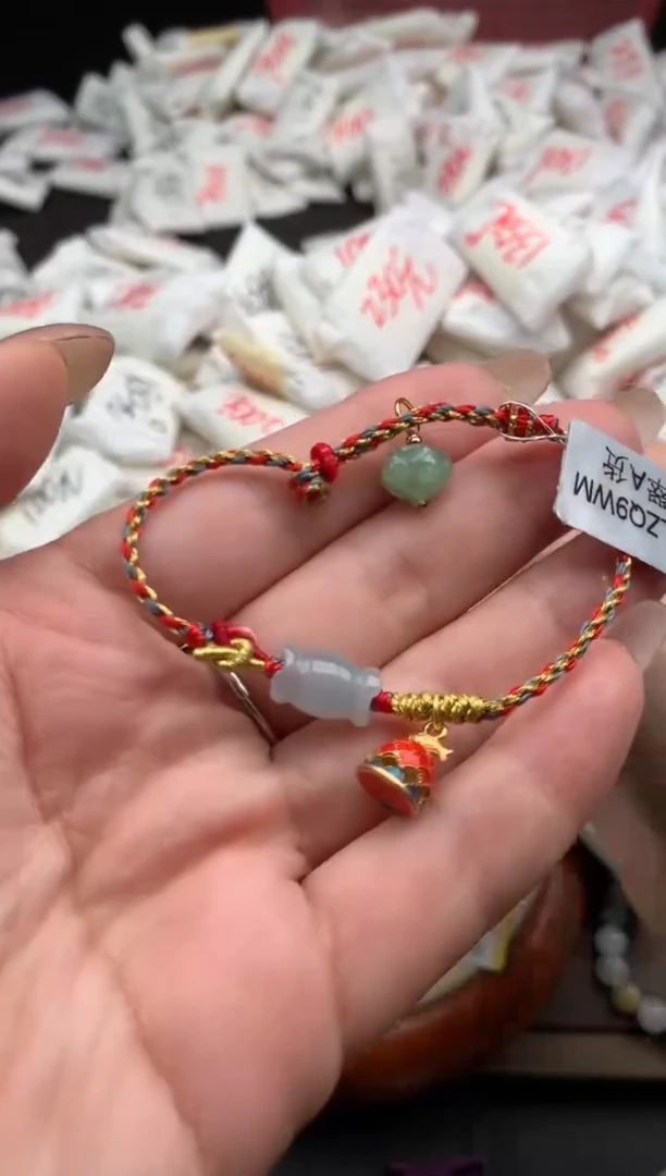 【闪购商品】翡翠手绳未镶嵌一