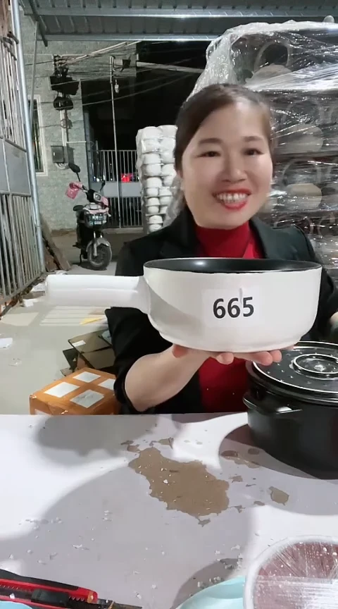 【闪购商品】665瑕疵白色手把锅，，