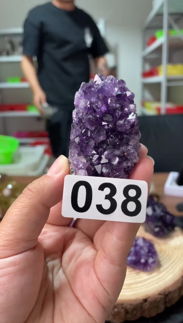 未镶嵌水晶大型摆件（非配饰）紫水晶簇038