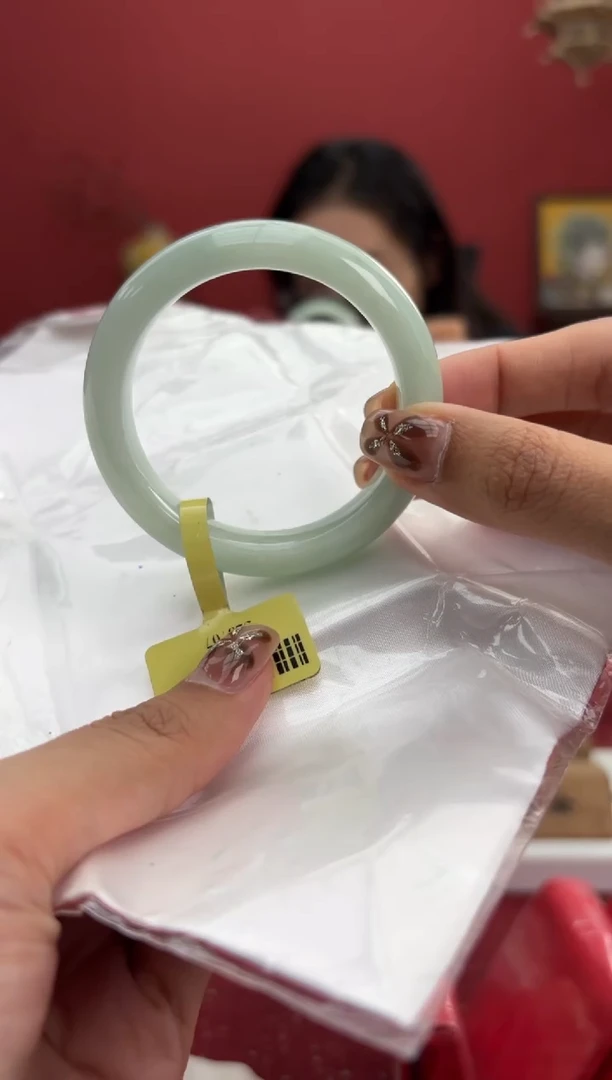 【闪购商品】翡翠手镯未镶嵌3手镯